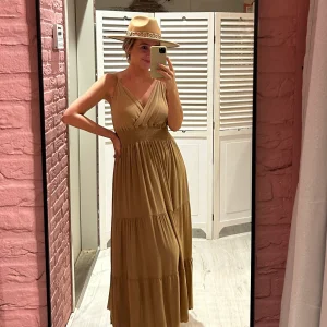 ZOMERJURK LARA - Zand