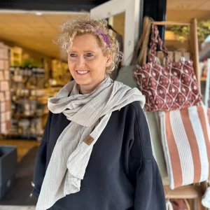 Super leuke Sjaal met leren gesp - olijf groen