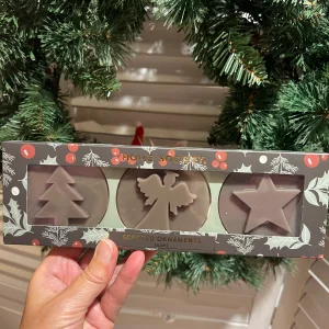 Doosje met 3 ornament wax geurhangers - Holiday - Taupe