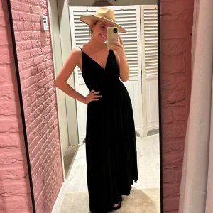 ZOMERJURK LARA - Zwart