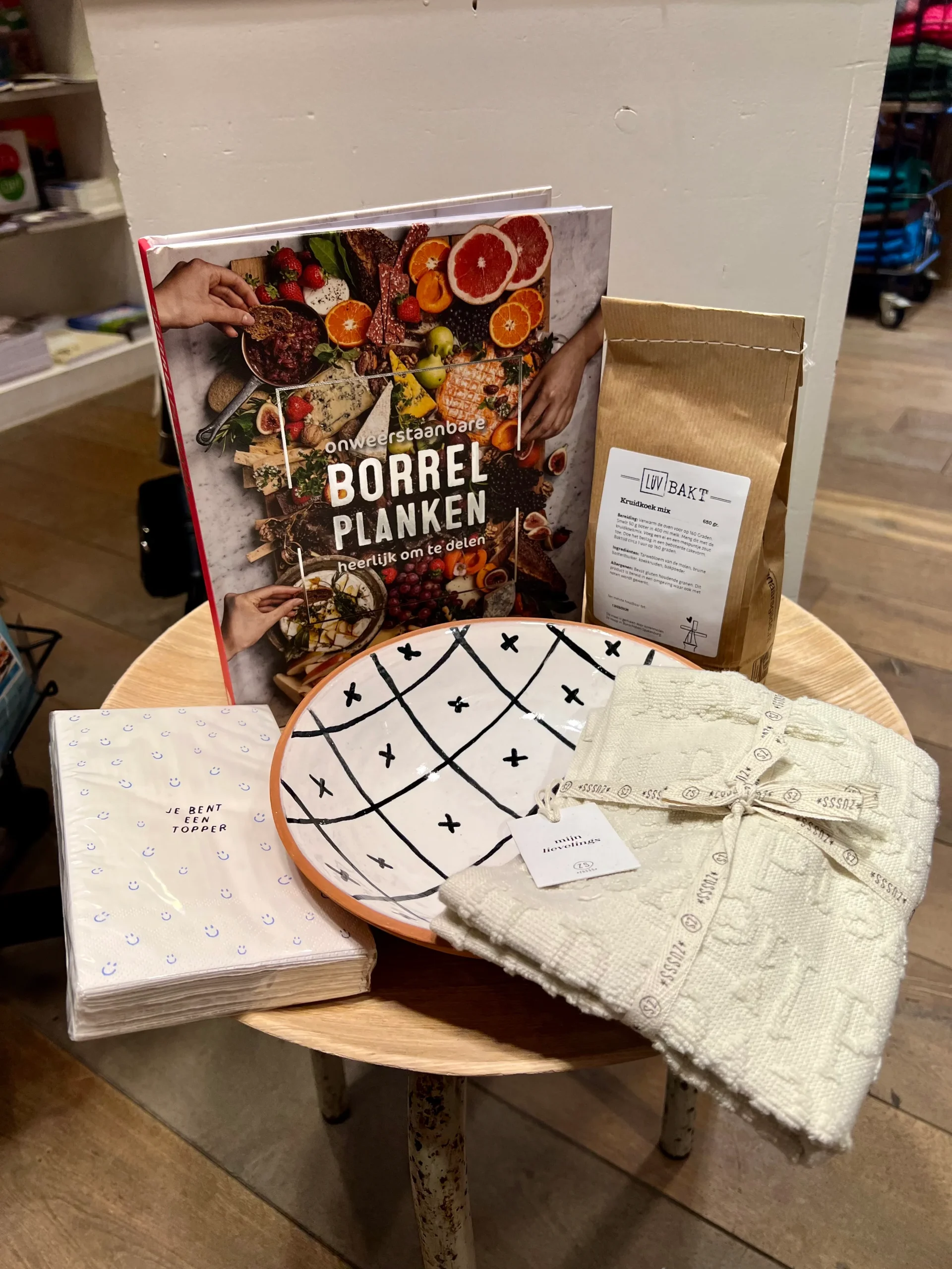 Kerstpakket BORRELPLANK - 60 euro - Afbeelding 2