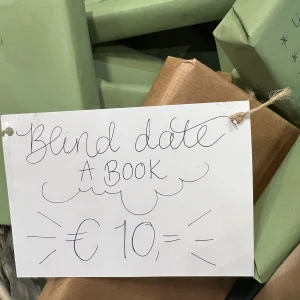 BLIND DATE a BOOK