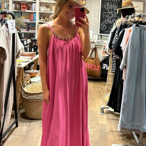 ZOMERJURK LOLA MET KRALEN – Roze