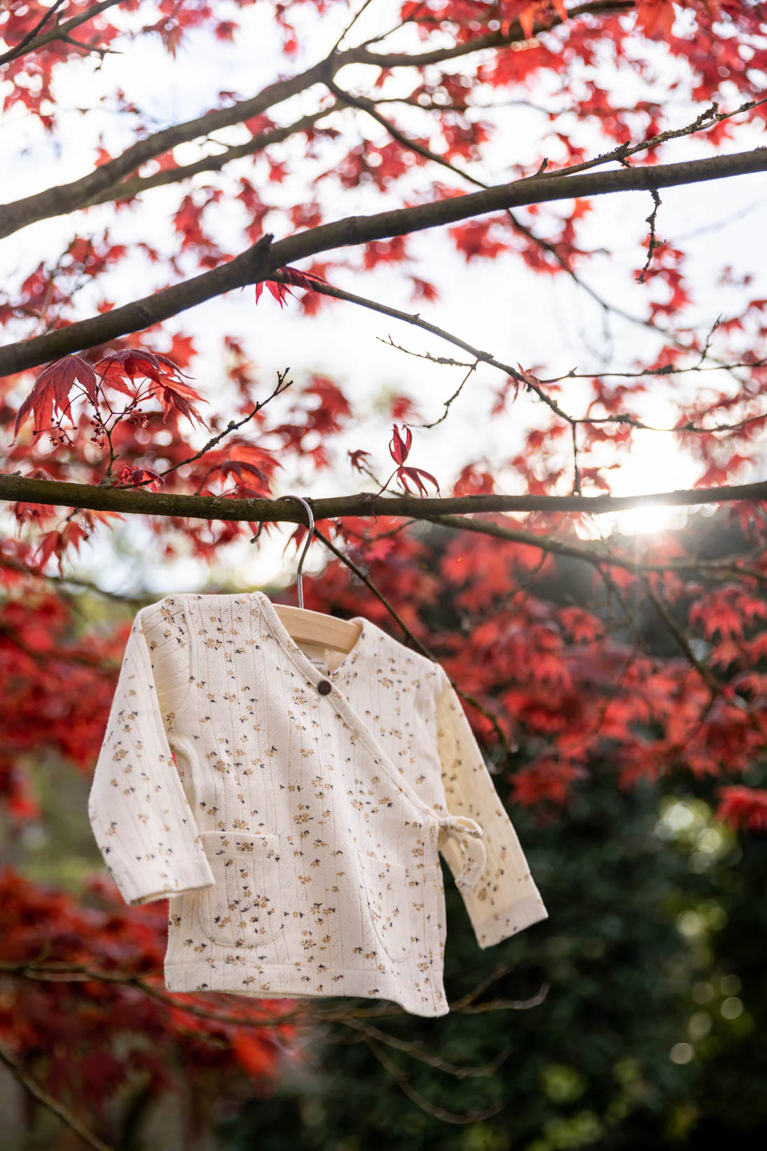 Riffle Amsterdam - overslag vestje bloemen - crème - Afbeelding 3
