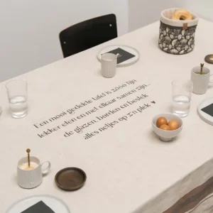 Zusss Tafelkleed - Mooi gedekte tafel - 250 x 150 CM - Peper en zout