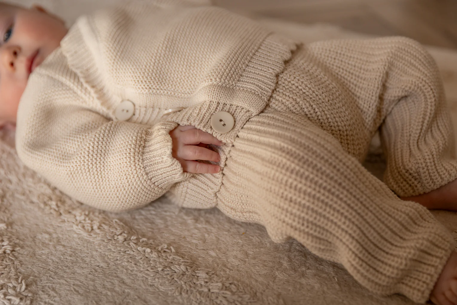 Two You Label - knitted baby cardigan Beau - beach - Afbeelding 7