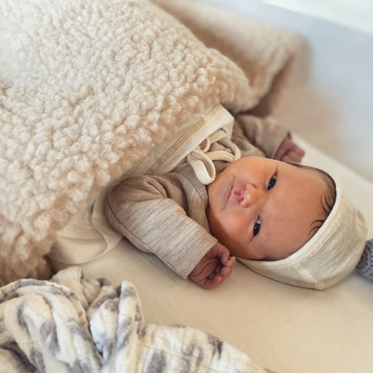 We Are Wovens - wollen deken ledikant Latte - 100x140cm - Afbeelding 3