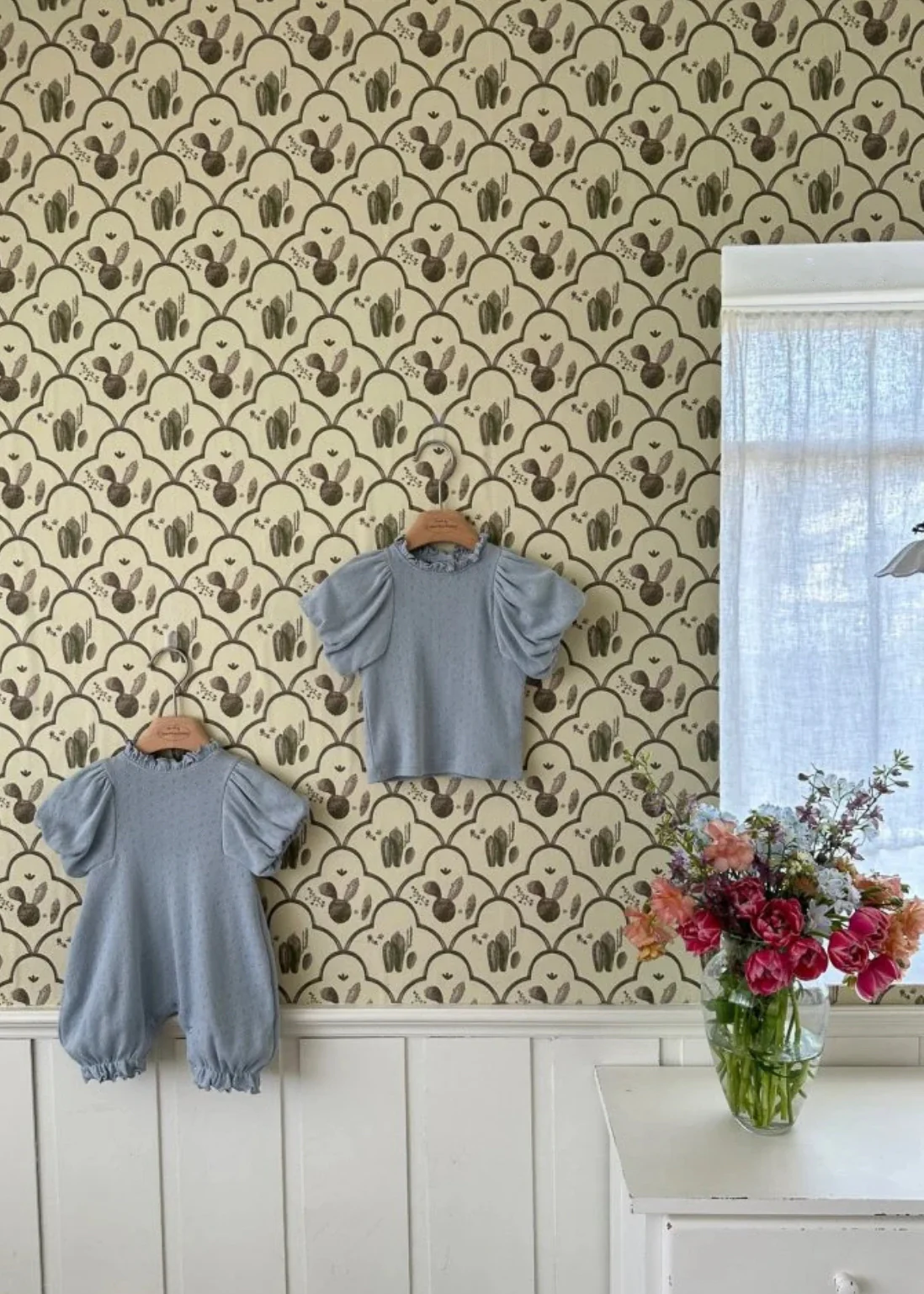 Monbebe - Bullet Eyelet tee - dusty blue - Afbeelding 7