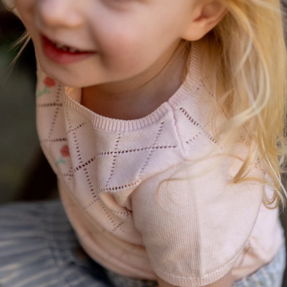 Gingersnaps - knitted flower top Olena - peach - Afbeelding 4